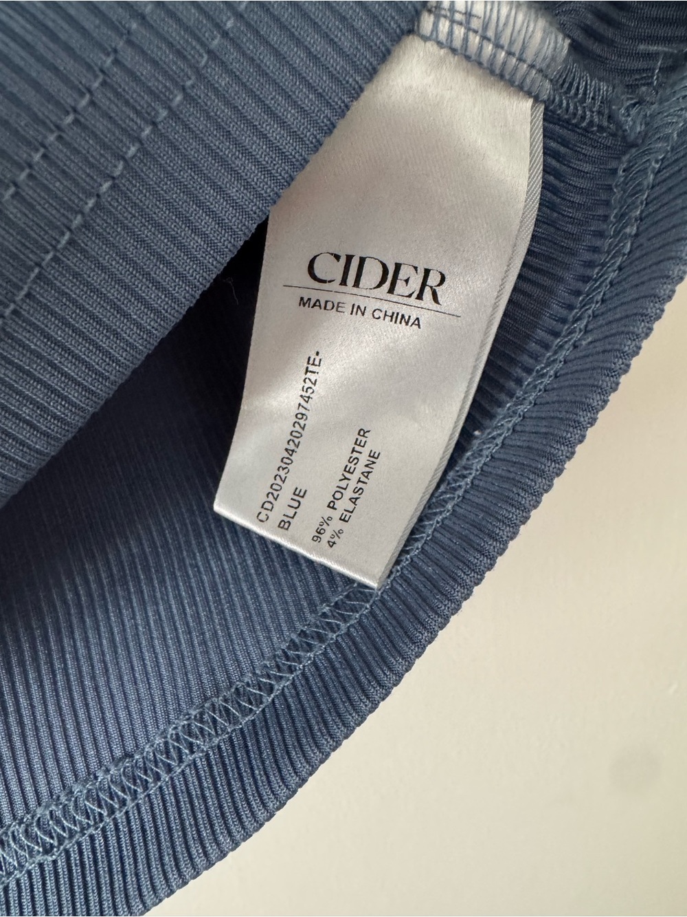 Cider Blue Ribbed Graphic Baby Tee Crop Top Size Medium Y2K - Picture 3 of 4